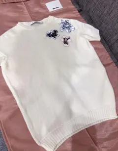 タグ付き ニット