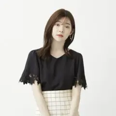 極美品✨プロポーションボディドレッシング　フレア刺繍ブラウス　黒　M 半袖のサムネイル