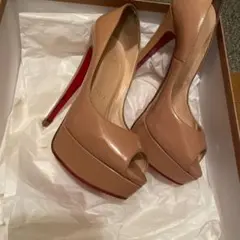 Christian Louboutin パンプス