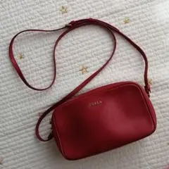 FURLA　フルラ　レッド　ショルダーバッグ　ポシェット　美品