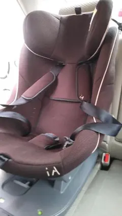 【千葉船橋手渡可】リーマン　チャイルドシート　ISOFIX iA01のサムネイル