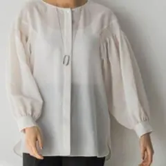 新品　LAUTREAMONT ロートレアモン　スモッキング　ブラウスのサムネイル