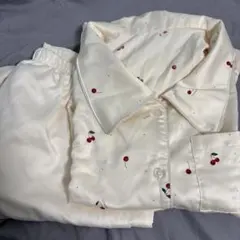 チェリー柄サテン長袖パジャマセット