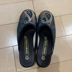 新品未使用　CHINA SHOES 刺繍サンダル　エメラルドグリーン