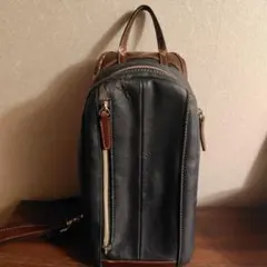 レザーショルダーバッグ コンパクト 黒