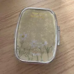 デイジー柄 小物入れ ケース／ピルケース