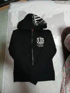 サーティン　パーカー　ブラック