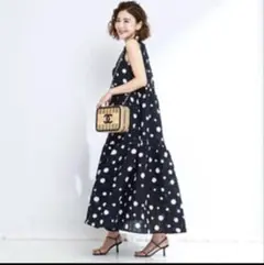 美品☆OBLI ランダムドットワンピース　黒　0サイズ　オブリ 美品☆OBLI ランダムドットワンピース 黒 0サイズ オブリ