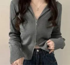 フード付きニット