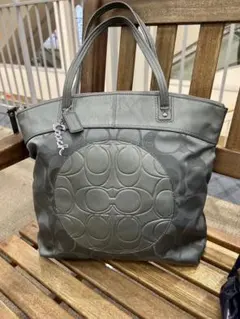 COACH シグネチャー トートバッグ グレーのサムネイル