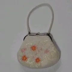 レディース　和装　可愛い花柄のビーズバッグ