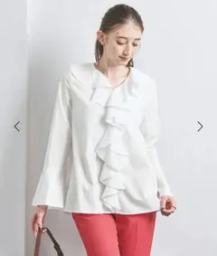 新品タグ付きユナイテッドアローズ　ラッフルフリルブラウス