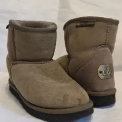 UGG シックエンパイア ムートンブーツ ミニ丈 ブラウンのサムネイル
