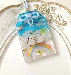 匿名配送❃シマエナガ御守り風♥クリアレジンストラップ✧虹雲✨中サイズ