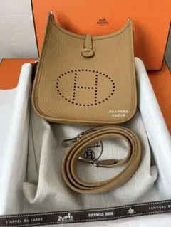 HERMES 25AW新作HERMESエヴリン23 ビスケット (ビスキュイ) HERMES 25AW新作HERMESエヴリン23 ビスケット (ビスキュイ) - メルカリ