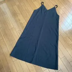 美品　GU ジーユー　ブラック　￼ロングマキシ丈　キャミソールワンピース　￼M