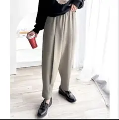 387. Java パンツ　ベージュ　 カジュアルパンツ　バナナパンツのサムネイル