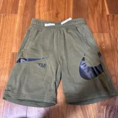 Nike オリーブグリーン ショートパンツ M