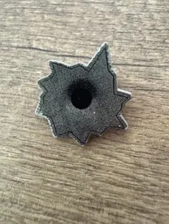 Supreme Nate Lowman bullet hole pins 弾痕 - メルカリ