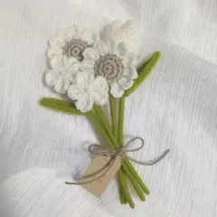 【推し色】ハンドメイド　枯れない花　毛糸の花束　チューリップ　かぎ編み　ホワイト