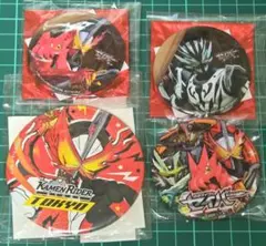 仮面ライダーザダイナー　仮面ライダーセイバー 缶バッジ 仮面ライダーストア