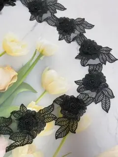 №152 三層豪華な花柄チュールレース　黒色
