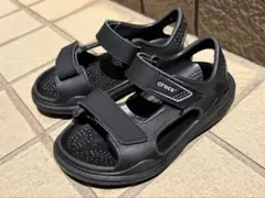 サンダル　crocs 黒のサムネイル