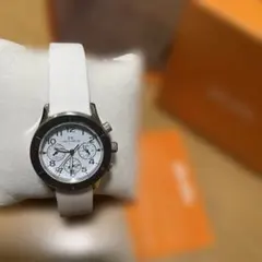 フォリフォリホワイトシリコンバンド クロノグラフ腕時計のサムネイル