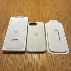 Apple iPhone16e 純正ケース ホワイト