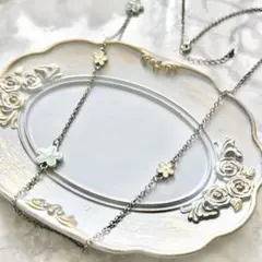ミントグリーン×クリーム色＊お花のロングネックレス（79cm）リバーシブル