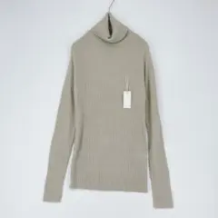 ハイネックニット