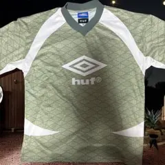 HUF × UMBRO コラボ 長袖フットボールシャツ 赤 M - メルカリ