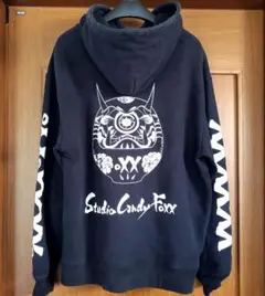 Studio Candy Foxx　パーカー　黒　達磨　刺繍　ワッペン