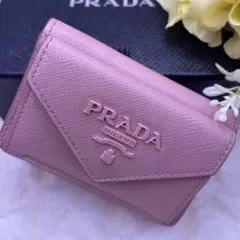 美品✨プラダ　シャイン　ピンク　三つ折り財布　サフィアーノレザー　ミニ折り財布