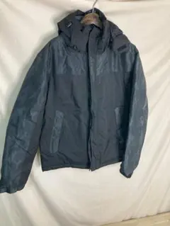 防水フード付きマウンテンパーカー