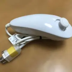 【匿名　送料無料】419-27家庭用ゲーム機　任天堂Wiiヌンチャク　ホワイト