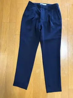 エストネーション　タック入りパンツ　ネイビー　サイズ36 オケージョン