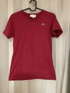 Lacoste 濃いピンクVネック Tシャツのサムネイル