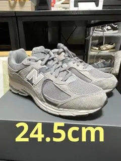 New Balance ニューバランス 2002R 