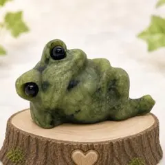 天然石】岫玉のカエルの置物 - メルカリ