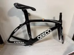 CEEPO シーポ　TTバイク　カーボンフレームのサムネイル