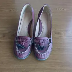 美品　Hushush ワイン色パンプスのサムネイル