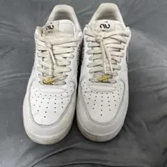 NIKE AIR FORCE 1