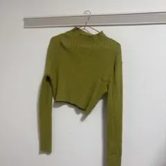 オリーブグリーン リブ編み クロップドニット