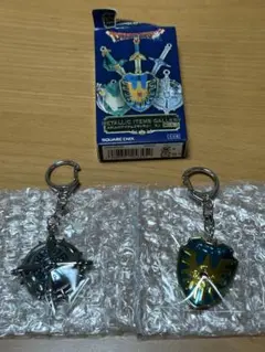 ドラゴンクエスト ドラクエ キーホルダー メタリック はぐれメタルの盾 ロトの盾