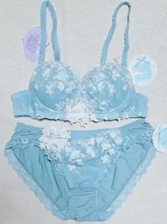 リリアージュココ　B65　ブラジャーショーツセット　サックス　水色　花柄のサムネイル