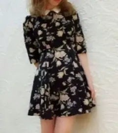 ダズリンチューリップ柄半袖ミニワンピース