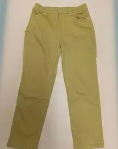 カジュアルパンツ 黄緑 バックポケット付き