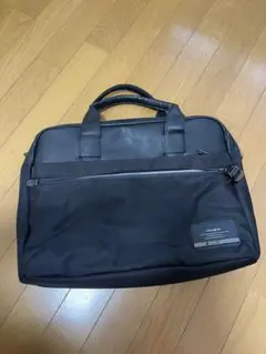 サムソナイト　ビジネスバッグ！ノートパソコンが入れられます！
