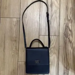 ショルダーバッグ ブラック